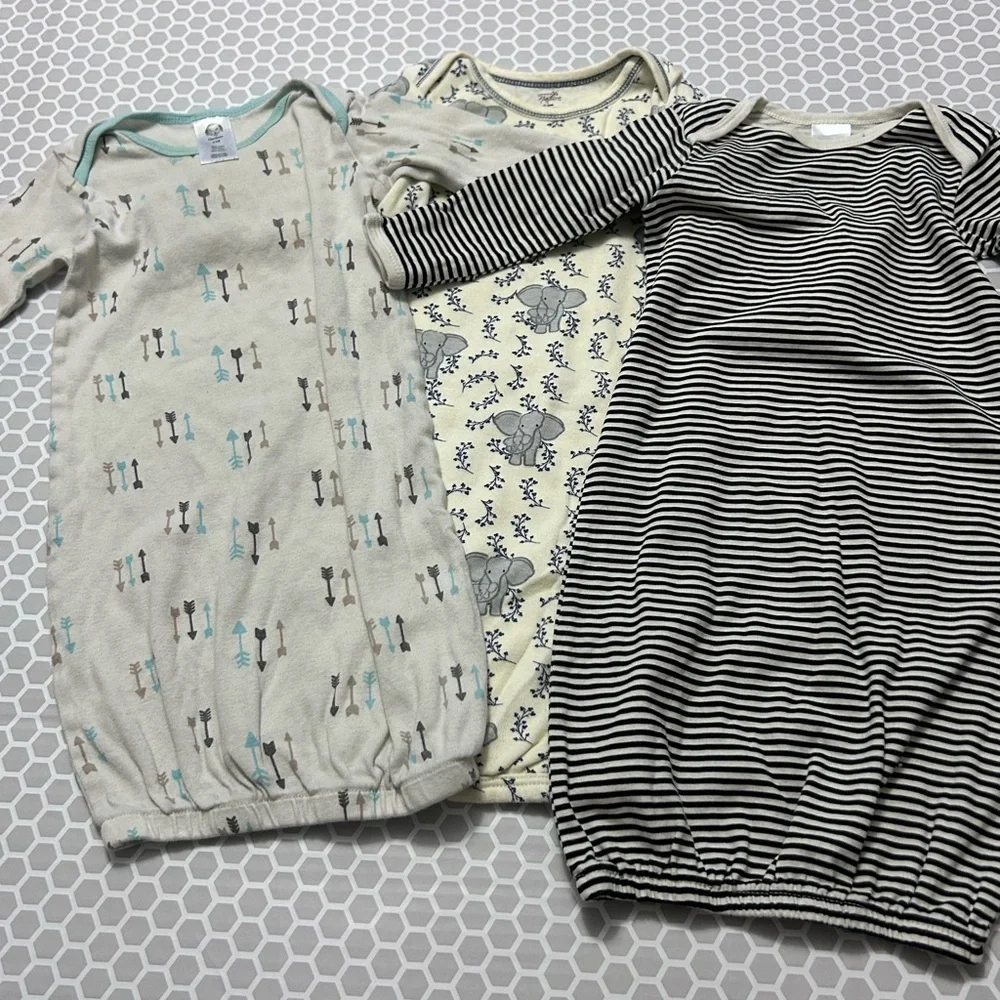 Gerber Set of 3 Sleep Sacks w Open Bottom Size 0-6 Months